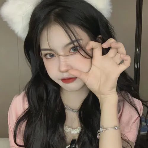 饥荒年我囤货养了个古代男友